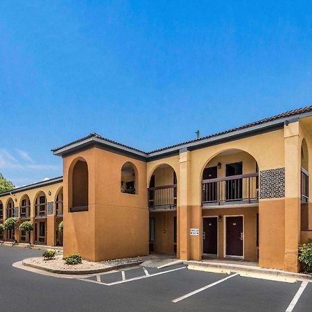 Econo Lodge Gainesville Exteriér fotografie