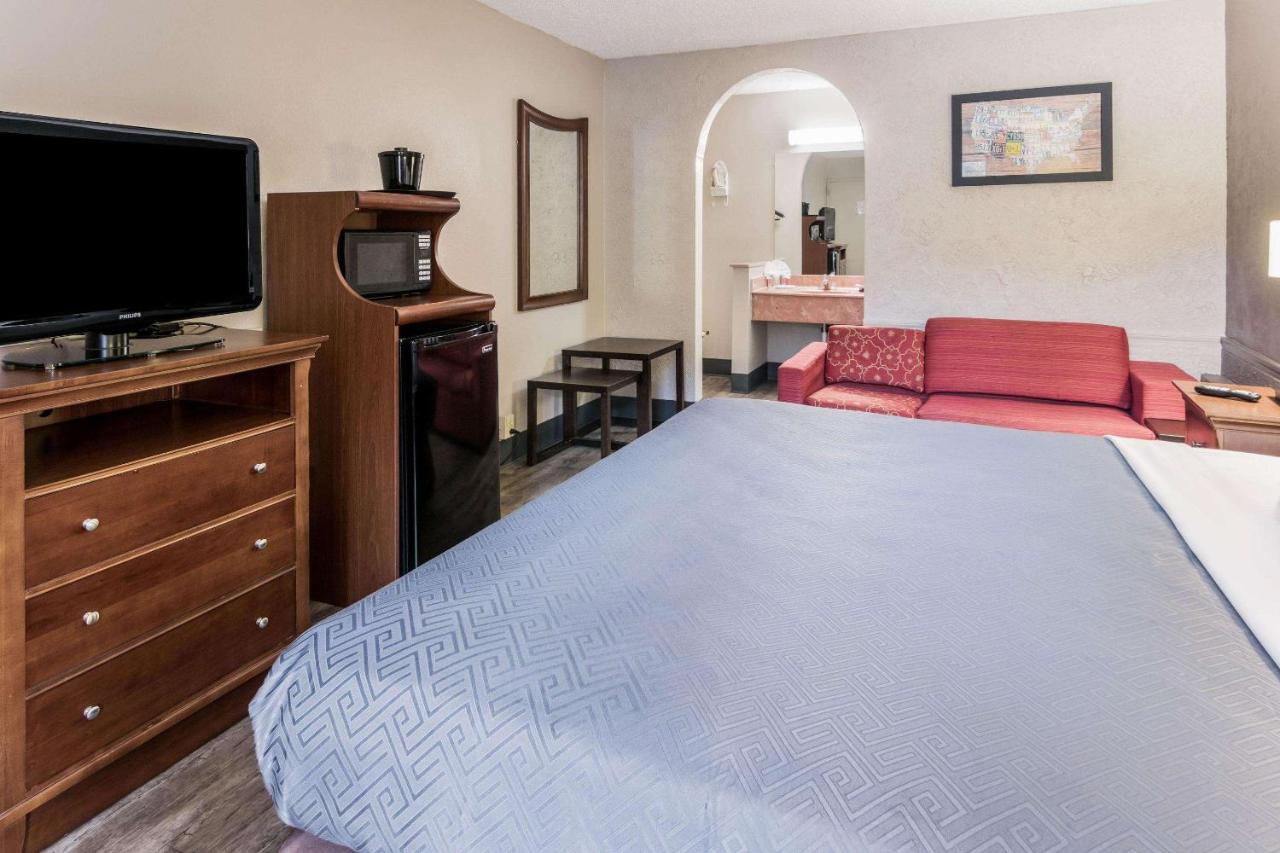 Econo Lodge Gainesville Exteriér fotografie
